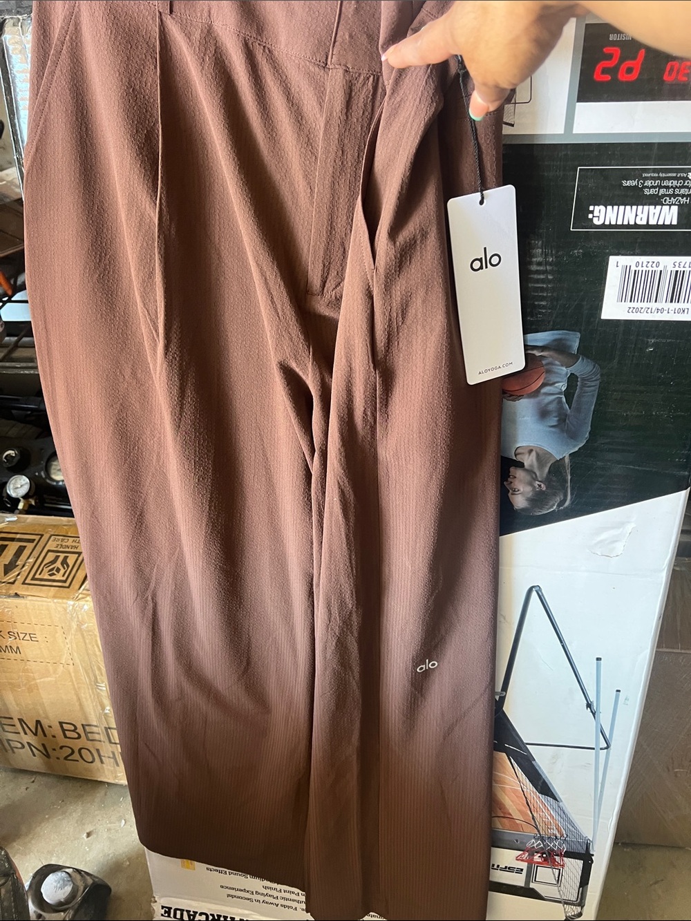ALO Yoga High-Waist Trousers - Brownstone - Picture 8 of 9